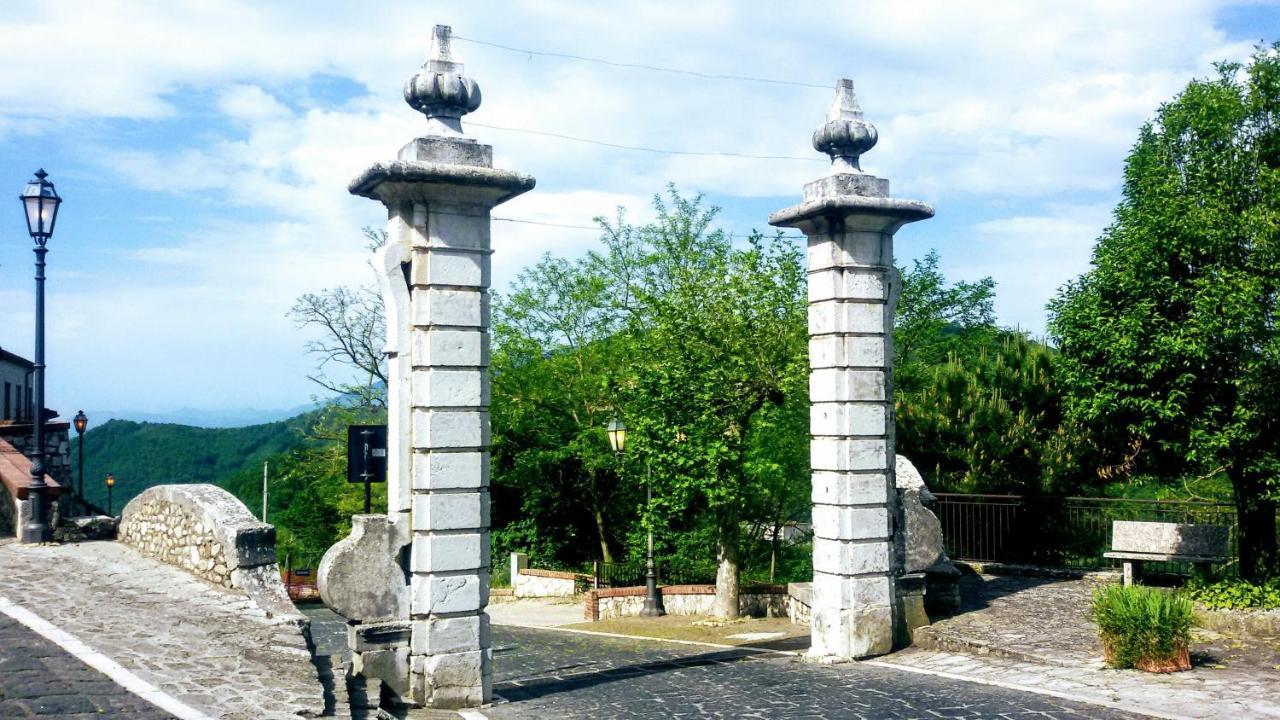 B&B Le Colonne Montefusco Eksteriør bilde