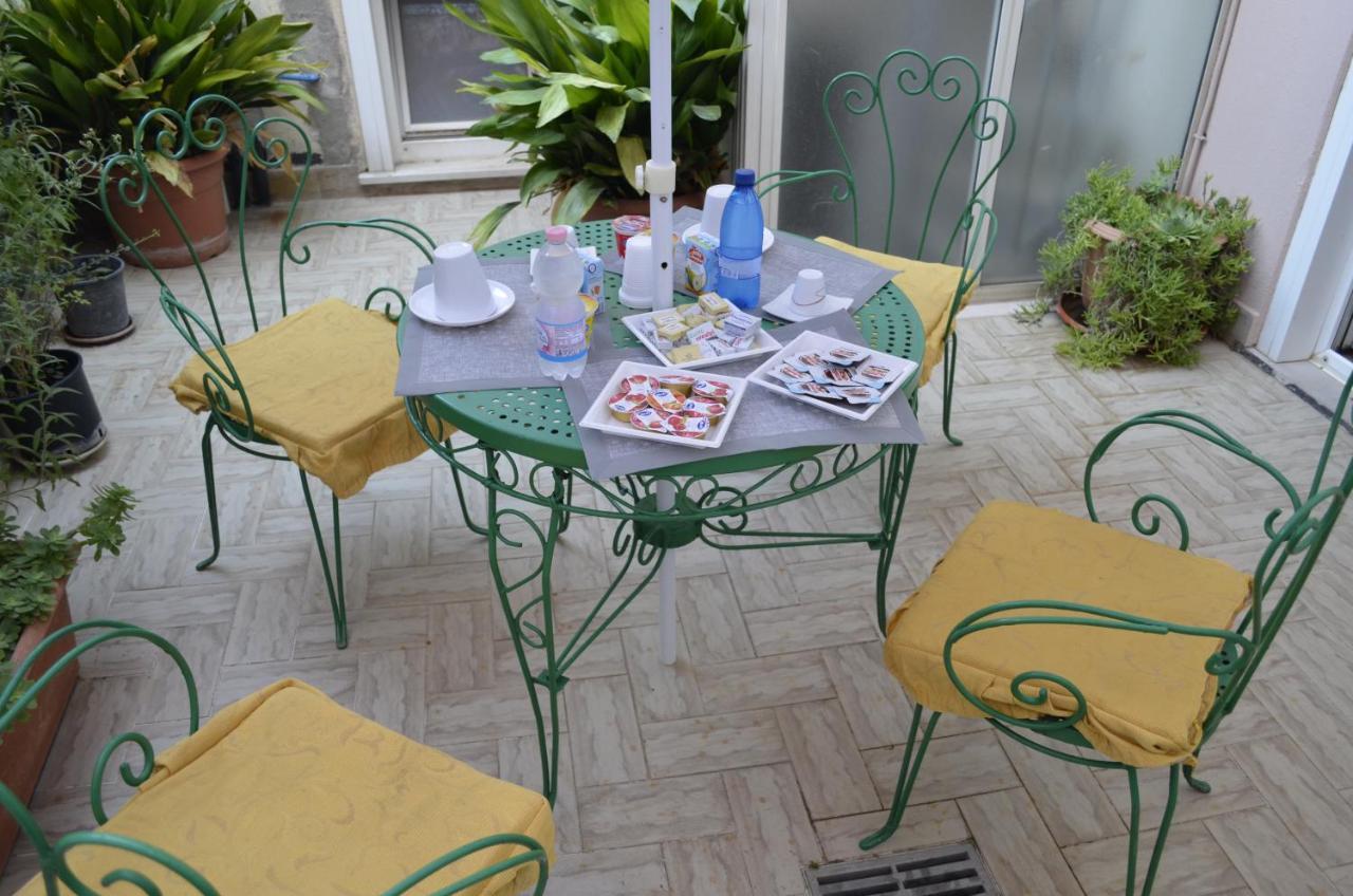 B&B Le Colonne Montefusco Eksteriør bilde